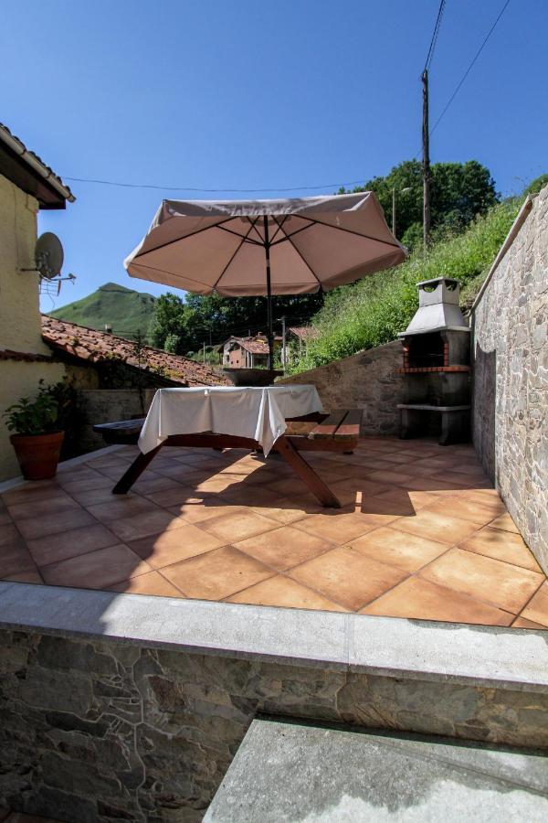 Apartamentos 'Los Balcones De Nieda 2' Onís エクステリア 写真