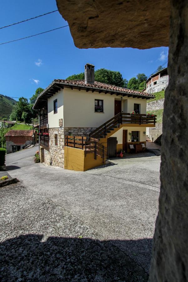 Apartamentos 'Los Balcones De Nieda 2' Onís エクステリア 写真